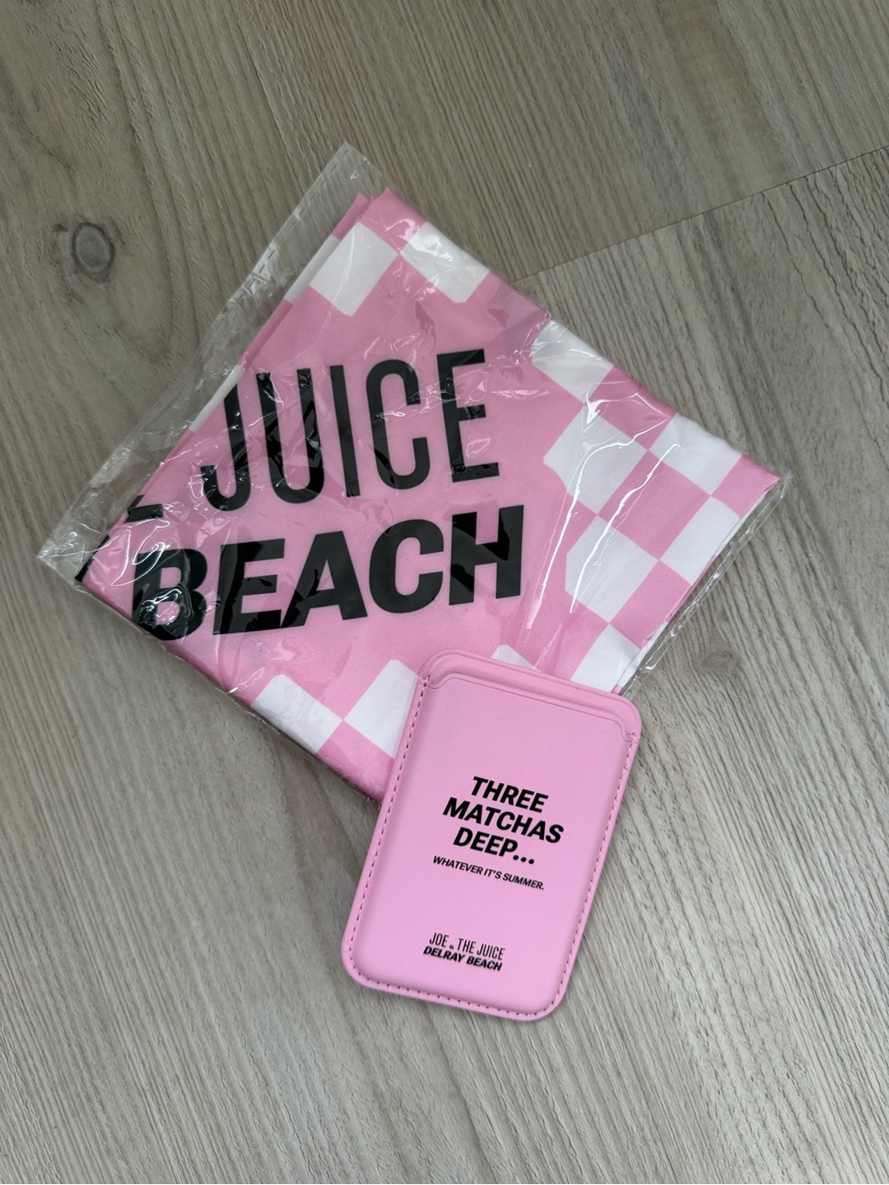 Joe & The Juice Head Scarf/ Magnetic Card Holder